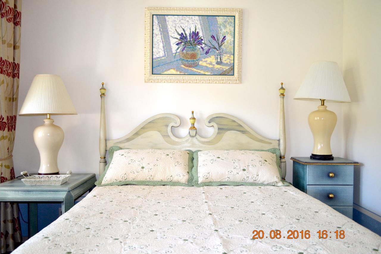 Bed and Breakfast Resedinta Rotundu Butuceny Экстерьер фото