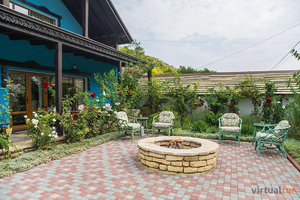 Bed and Breakfast Resedinta Rotundu Butuceny Экстерьер фото